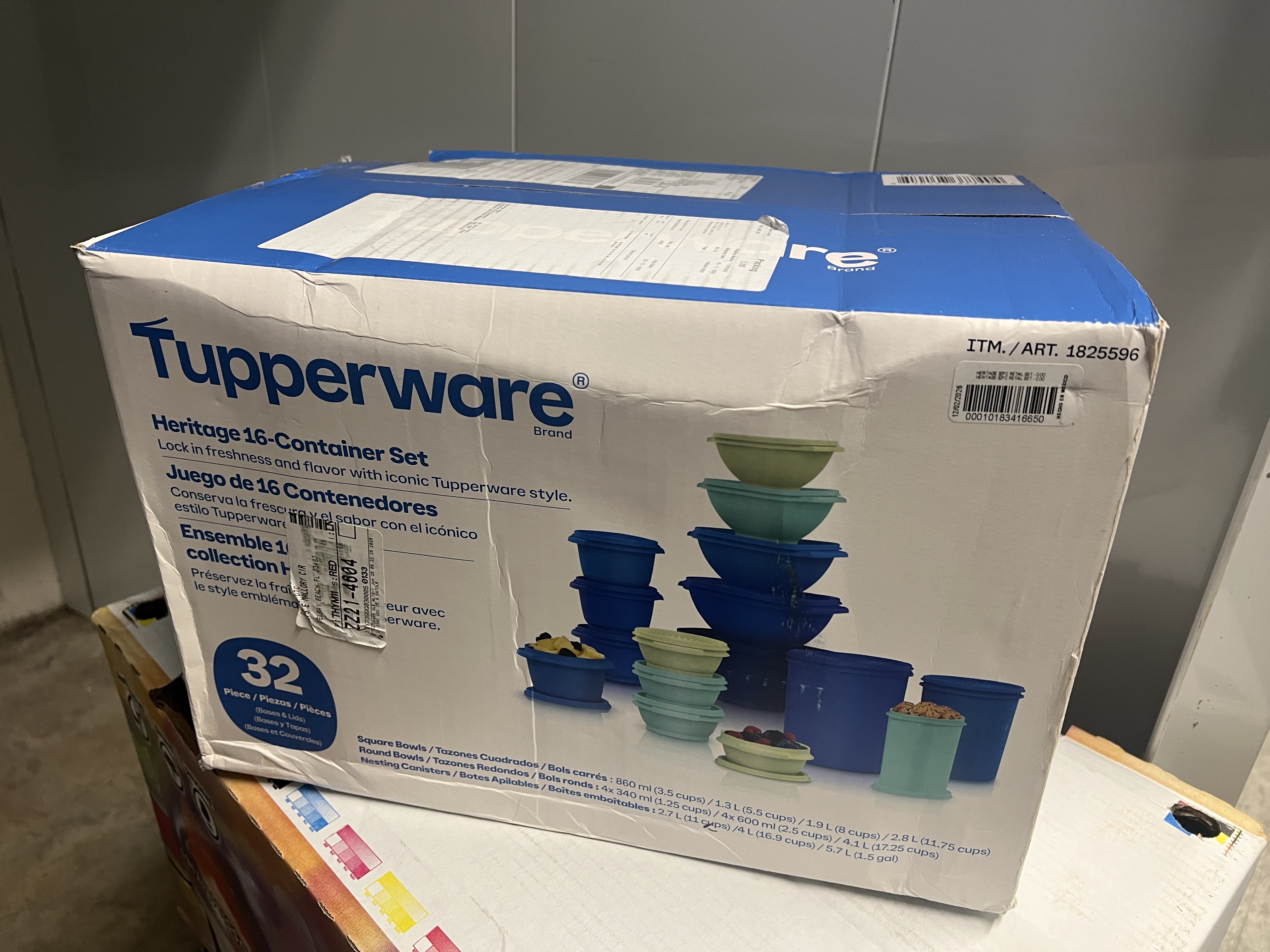 TUPPERWARE 32PC FOOD